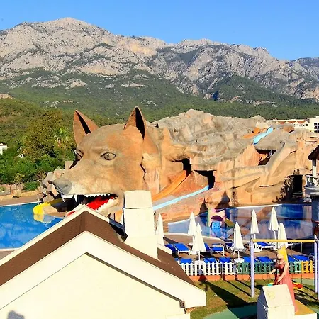 Ośrodek wypoczynkowy Rox 5*